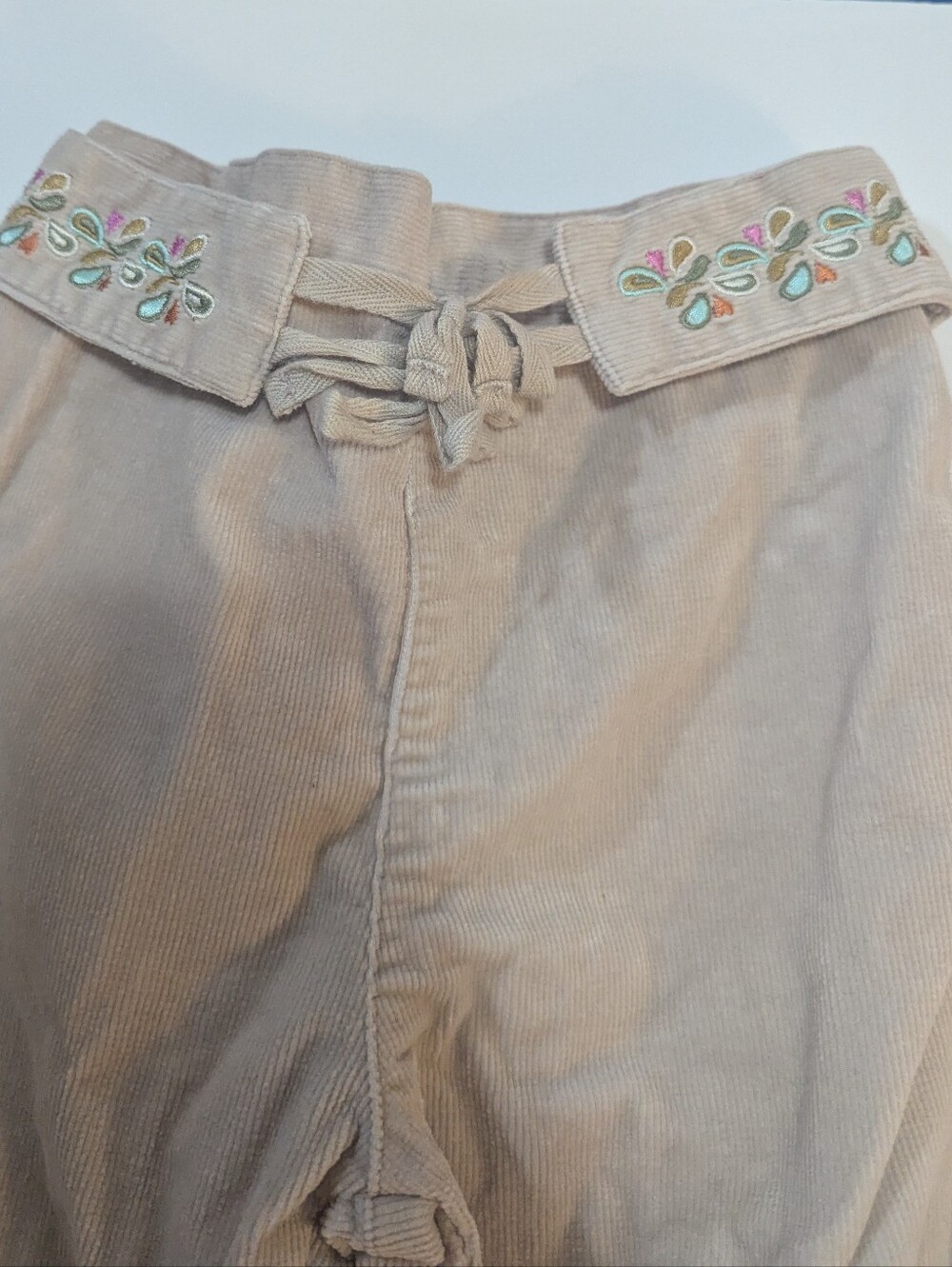 Barbie Girls Beige Corduroy Flare Pants Size 5 Embroidered Floral Y2K - Picture 5 of 7